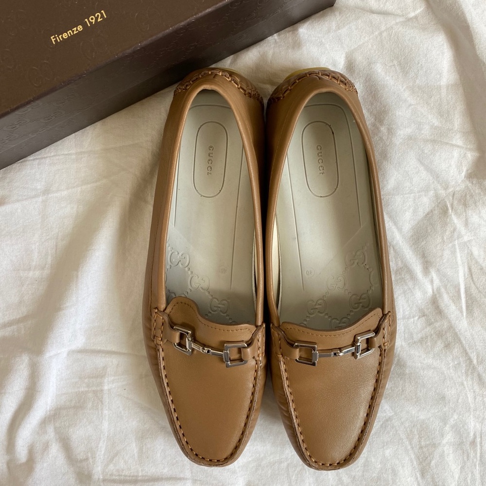 Gucci Tan Leather Horsebit Loafers for Women - Picture 2 of 13